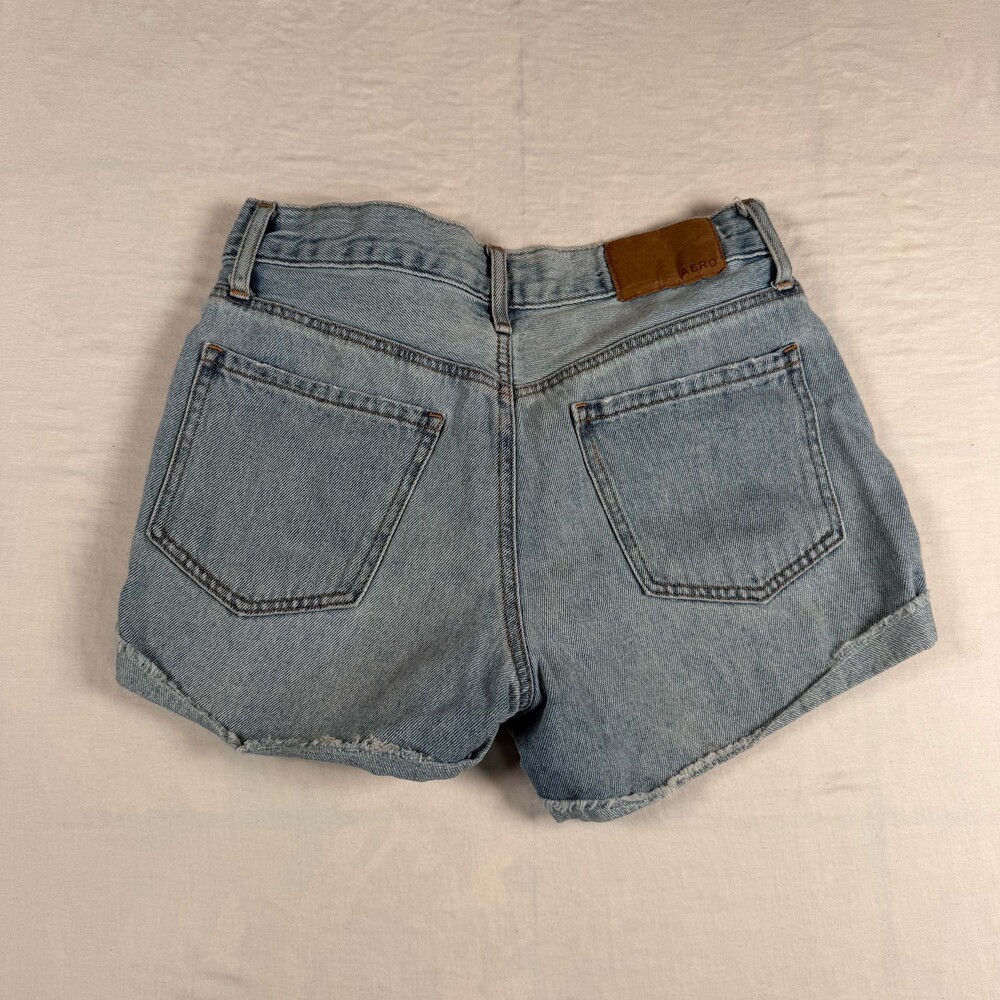 Aeropostale High-Rise Distressed Light Wash Denim Shorts - Size 2 - Picture 2 of 4